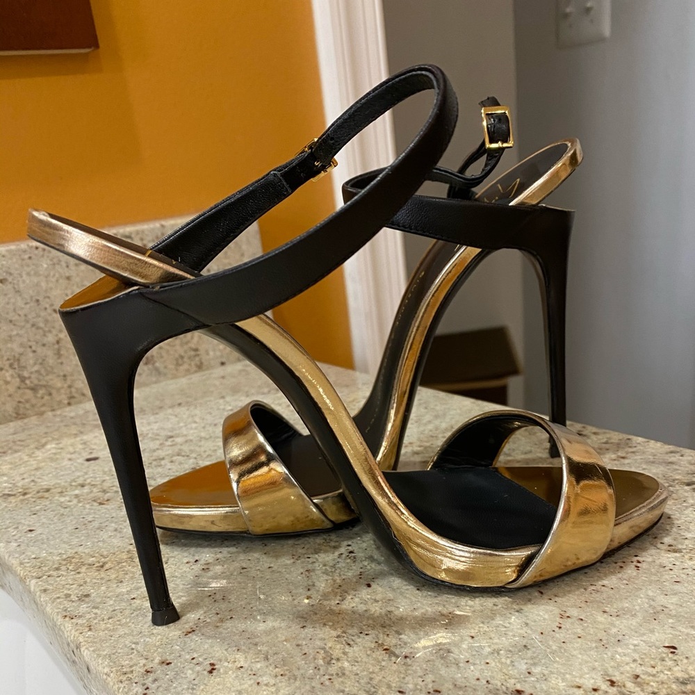 Guiseppe Zanotti gose gold metallic heels sandals